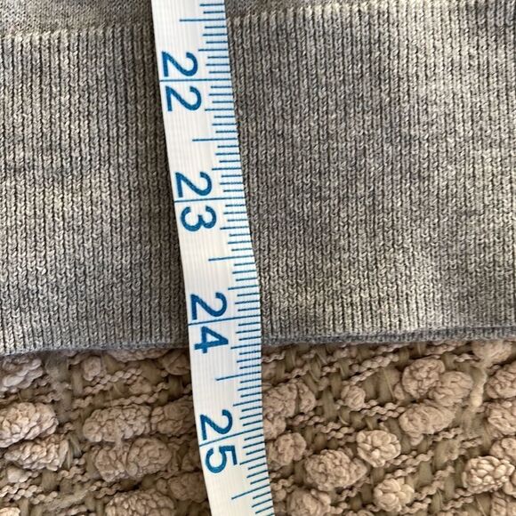 NWT Halogen crew neck sweater. Gray. Size Small - Picture 6 of 7